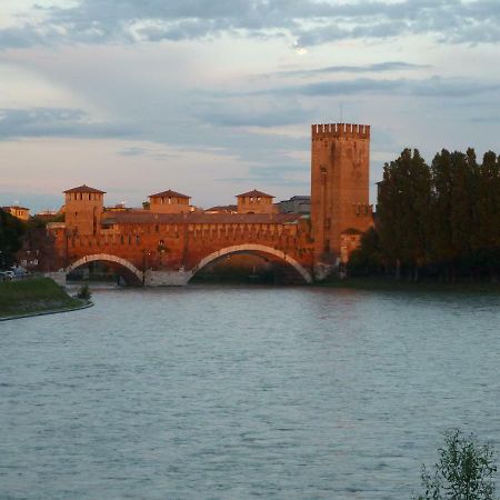 Casa Archi - Vista Sul Fiume Apartment Verona Exterior photo