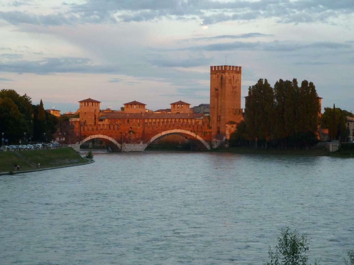Casa Archi - Vista Sul Fiume Apartment Verona Exterior photo